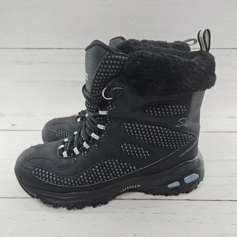 Skechers D'Lites Boots Womens 10 Black Faux Fur Waterproof Snow Winter Outdoor